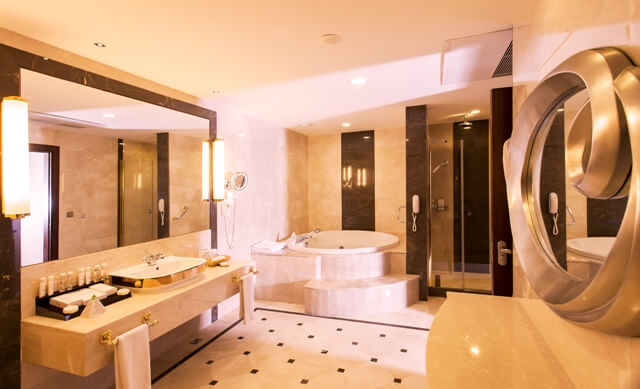 Superior Pool Grand Suite 2